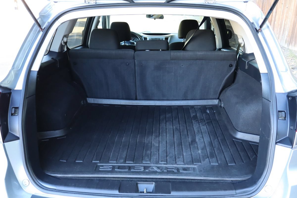 Used 2013 Subaru Outback 2.5i Premium AWD/4WD image 14