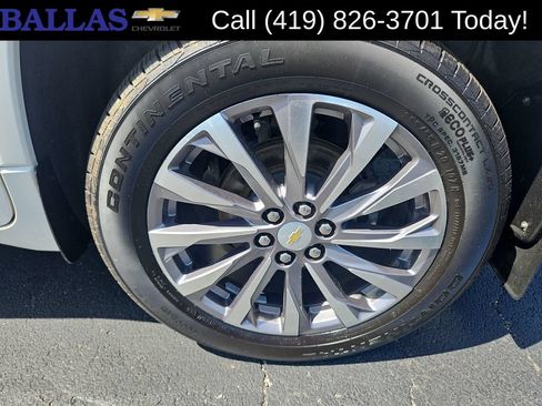 Used 2023 Chevrolet Traverse Premier AWD/4WD image 34