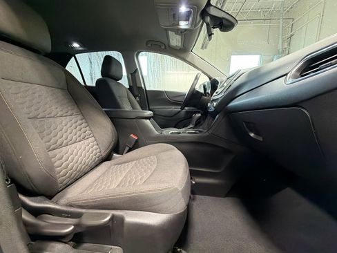 Used 2020 Chevrolet Equinox LT FWD image 26