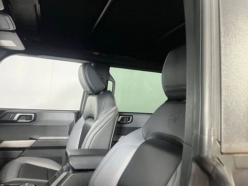 Used 2022 Ford Bronco Black Diamond w/ Sasquatch Package image 24