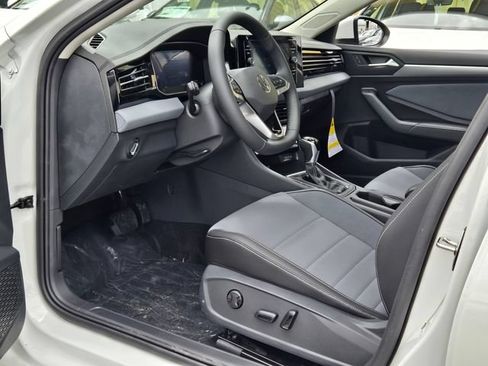 New 2026 Volkswagen Jetta SE FWD image 13