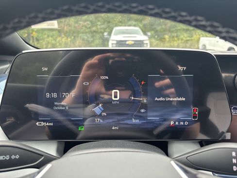 New 2026 Chevrolet Equinox EV LT image 18