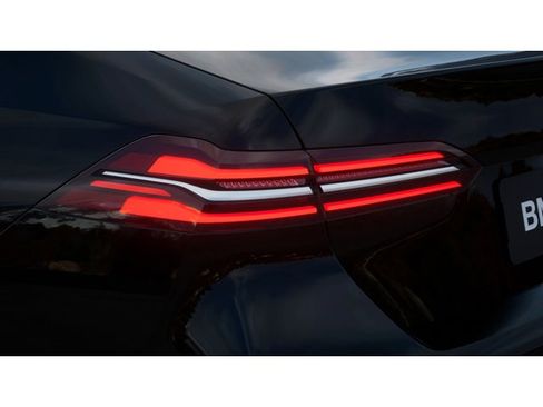 New 2026 BMW 530i image 8