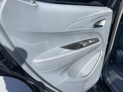 Used 2019 Chevrolet Bolt Premier w/ Infotainment Package image 23