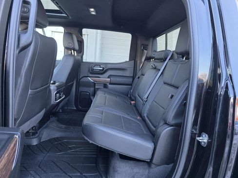 Used 2022 Chevrolet Silverado 1500 High Country image 6