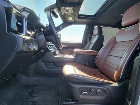 Used 2024 GMC Sierra 3500 Denali Ultimate image 31