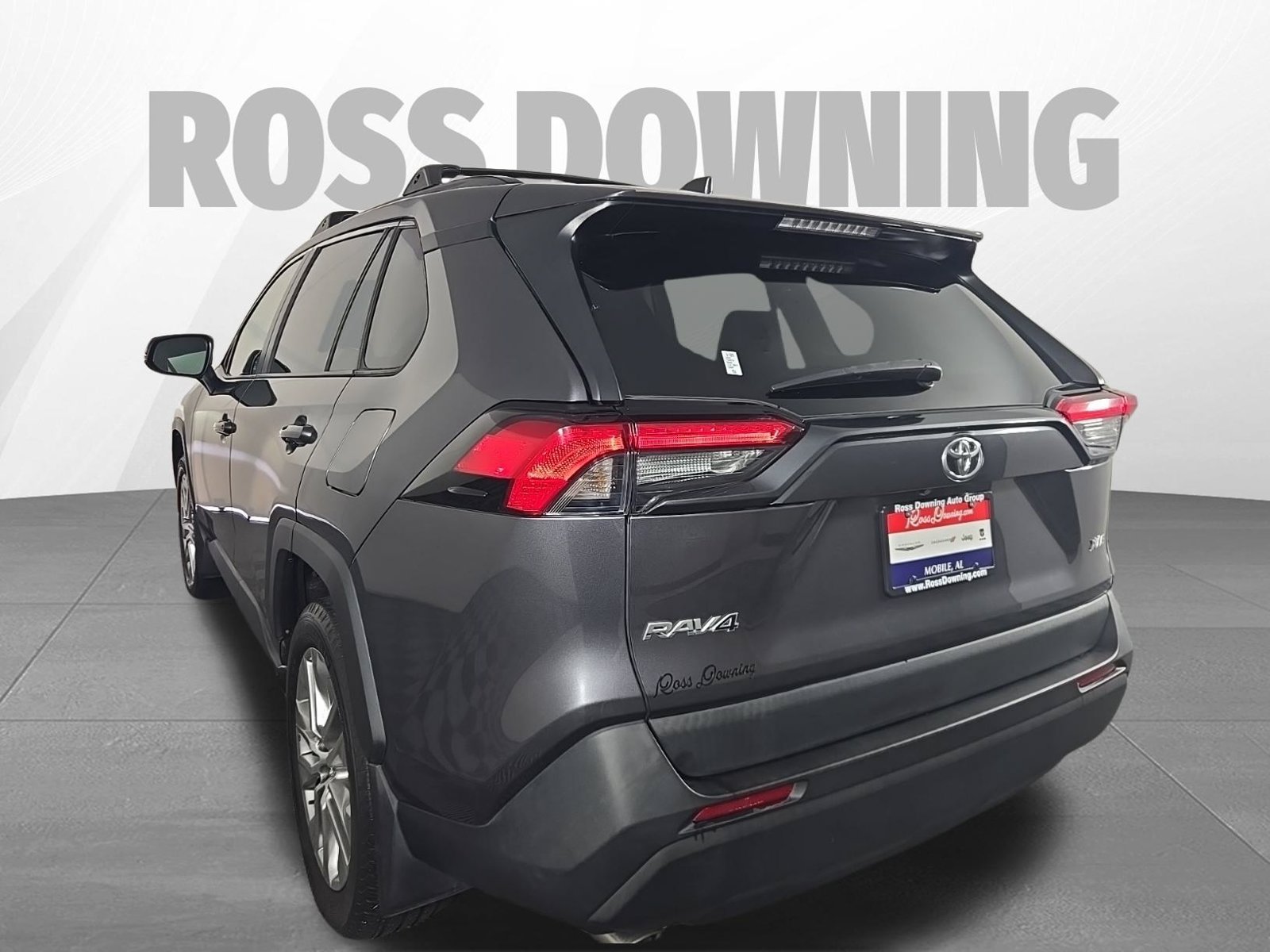 Used 2024 Toyota RAV4 XLE Premium FWD image 6