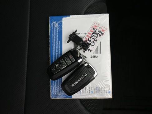 Used 2024 Ford F150 Raptor AWD/4WD image 11