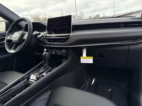 New 2026 Jeep Compass Latitude image 26