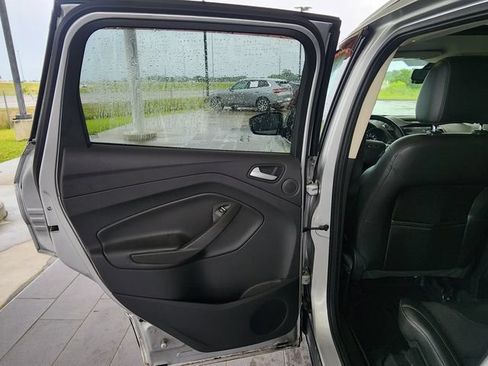Used 2013 Ford Escape Titanium w/ Class II Trailer Tow Pkg FWD image 16
