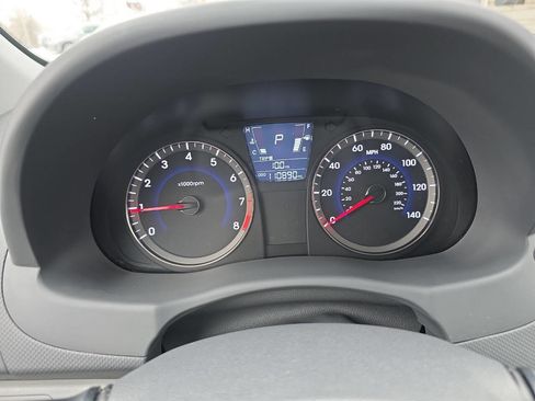 Used 2013 Hyundai Accent GLS w/ Premium Pkg image 13