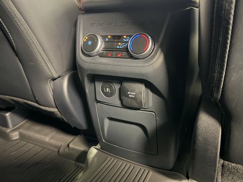 Used 2025 Ford Explorer ST-Line w/ Premium Package AWD/4WD image 23