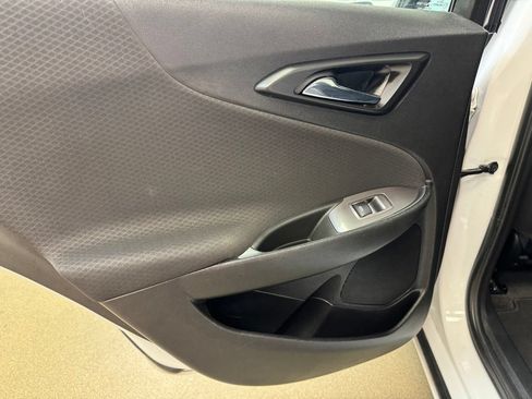 Used 2021 Chevrolet Malibu LT FWD image 15