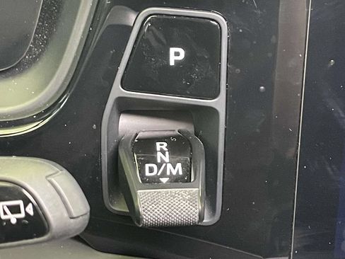 Certified 2025 Porsche Cayenne GTS AWD/4WD image 32