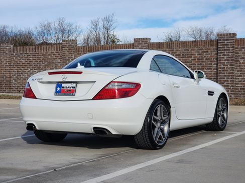 Used 2015 Mercedes-Benz SLK 250 image 6
