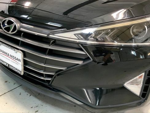Used 2019 Hyundai Elantra SE image 29
