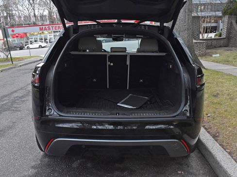 Used 2020 Land Rover Range Rover Velar R-Dynamic S image 16