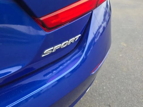 Used 2018 Honda Accord Sport image 12