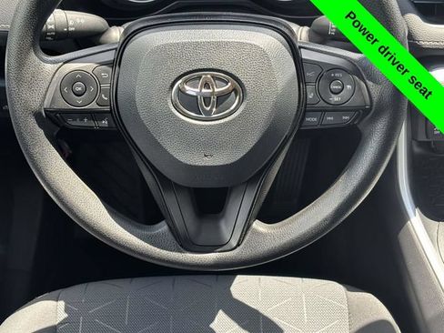 Used 2020 Toyota RAV4 XLE AWD/4WD image 27