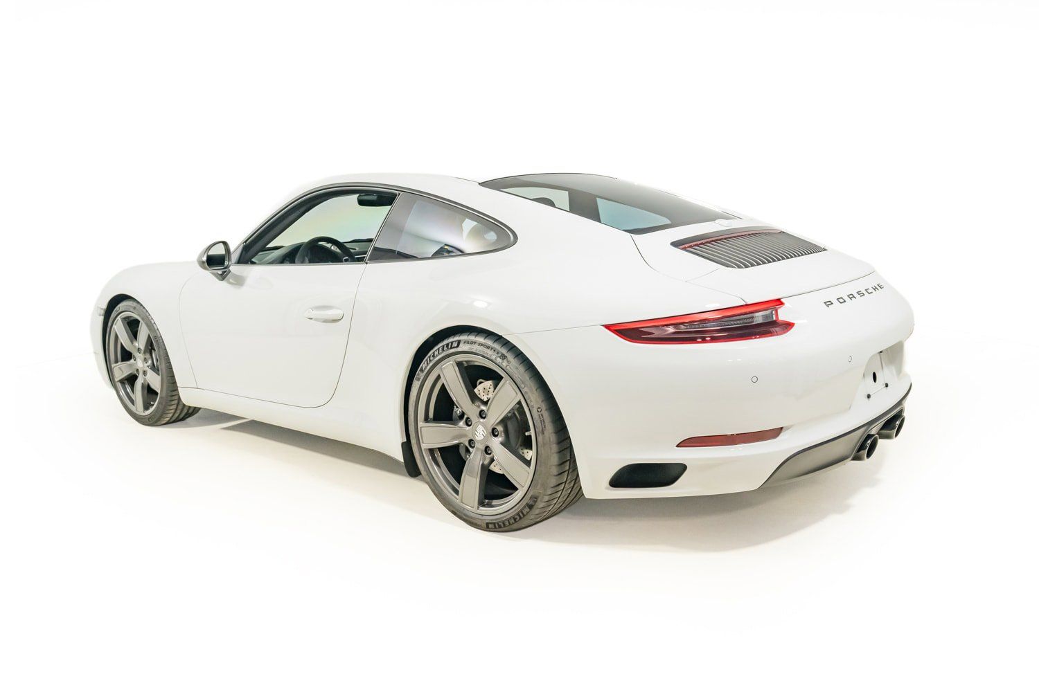 Used 2018 Porsche 911 Carrera T w/ Carrera T Interior Package RWD image 4