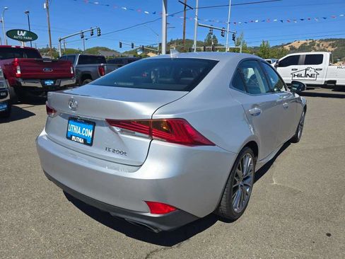 Used 2017 Lexus IS 200t RWD image 5