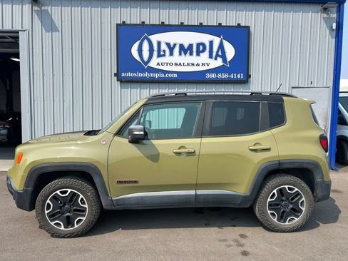 Used 2015 Jeep Renegade Trailhawk w/ Popular Equipment Group AWD/4WD image 1