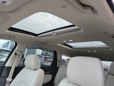 Used 2024 Buick Enclave Premium w/ Experience Buick Package image 31