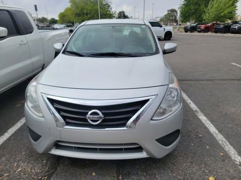 Used 2017 Nissan Versa S Plus image 2