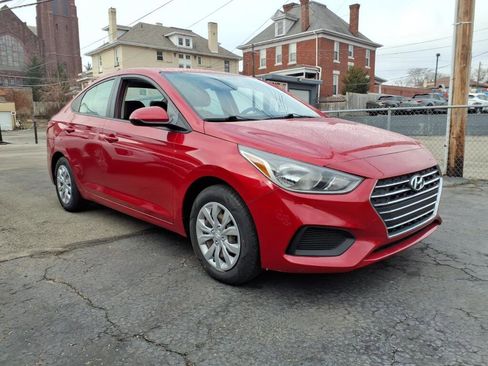 Used 2022 Hyundai Accent SE image 3