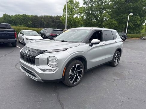 Used 2024 Mitsubishi Outlander SE AWD/4WD image 9