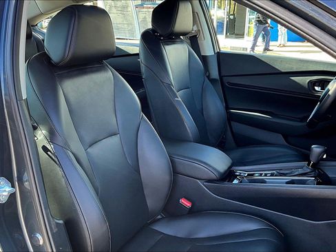 Used 2023 Honda Accord EX-L image 7