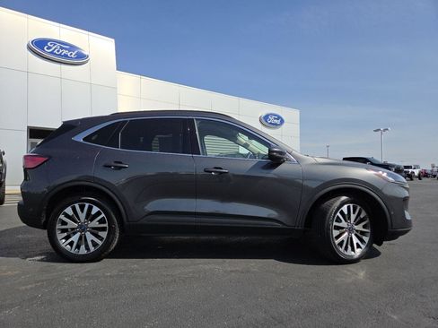 Used 2020 Ford Escape Titanium AWD/4WD image 16