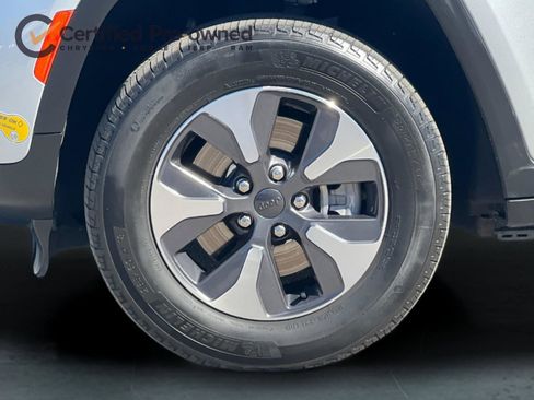 Certified 2022 Jeep Grand Cherokee Limited 4xe image 27