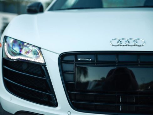 Used 2010 Audi R8 V10 image 37