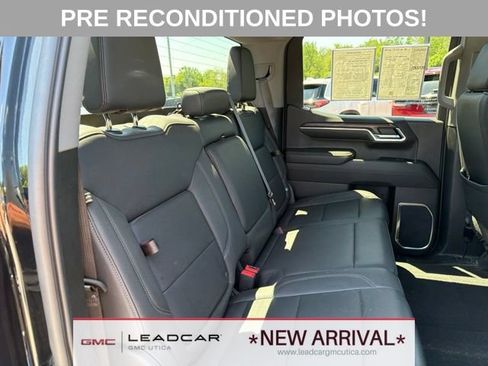 Used 2023 GMC Sierra 1500 SLT w/ X31 Off-Road Package AWD/4WD image 14