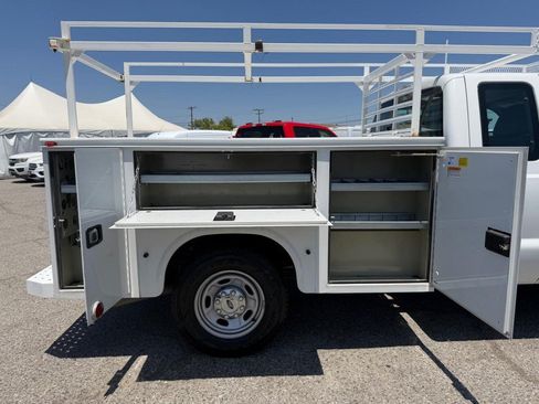 Used 2015 Ford F250 XL w/ Power Equipment Group RWD image 16