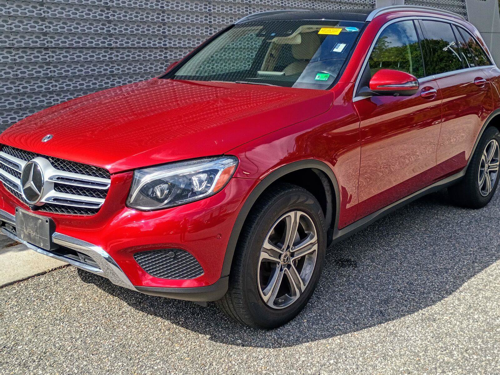 Used 2018 Mercedes-Benz GLC 300 4MATIC image 2