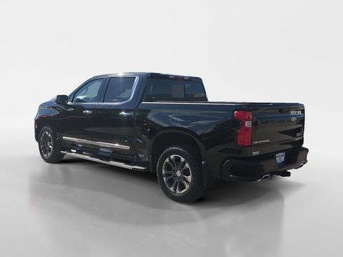 Used 2024 Chevrolet Silverado 1500 High Country w/ Technology Package AWD/4WD image 3