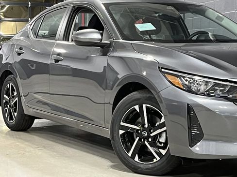 New 2025 Nissan Sentra SV image 5