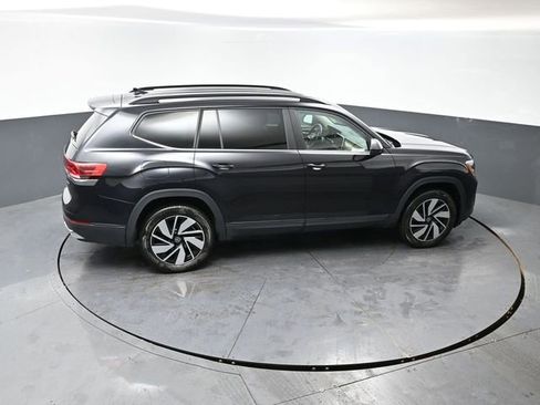 Used 2025 Volkswagen Atlas SE AWD/4WD image 40