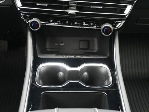 New 2026 Chevrolet Traverse LT FWD image 24