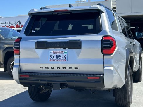 Certified 2026 Toyota 4Runner SR5 AWD/4WD image 4