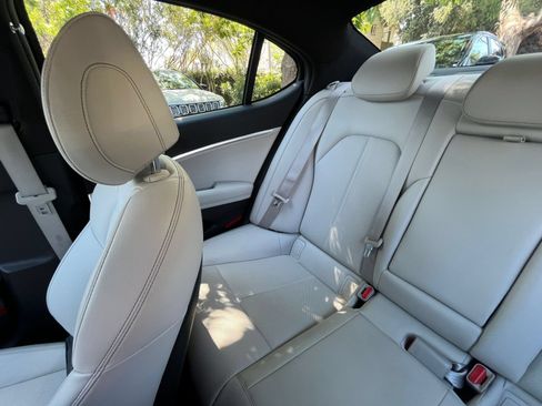 Used 2025 Genesis G70 2.5T AWD/4WD image 41