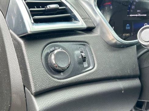 Used 2015 Cadillac SRX Luxury AWD/4WD image 38