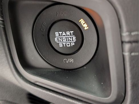 Used 2025 Jeep Wrangler Unlimited Sahara w/ Safety Group image 22