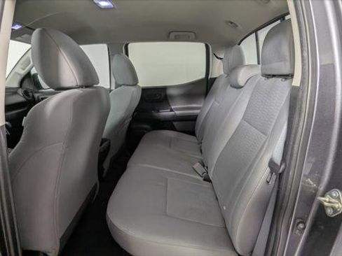 Used 2019 Toyota Tacoma SR w/ SR Convenience Package image 17