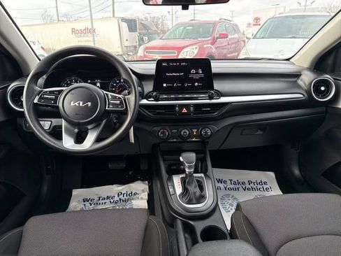 Used 2023 Kia Forte LXS w/ LXS Technology Package image 38