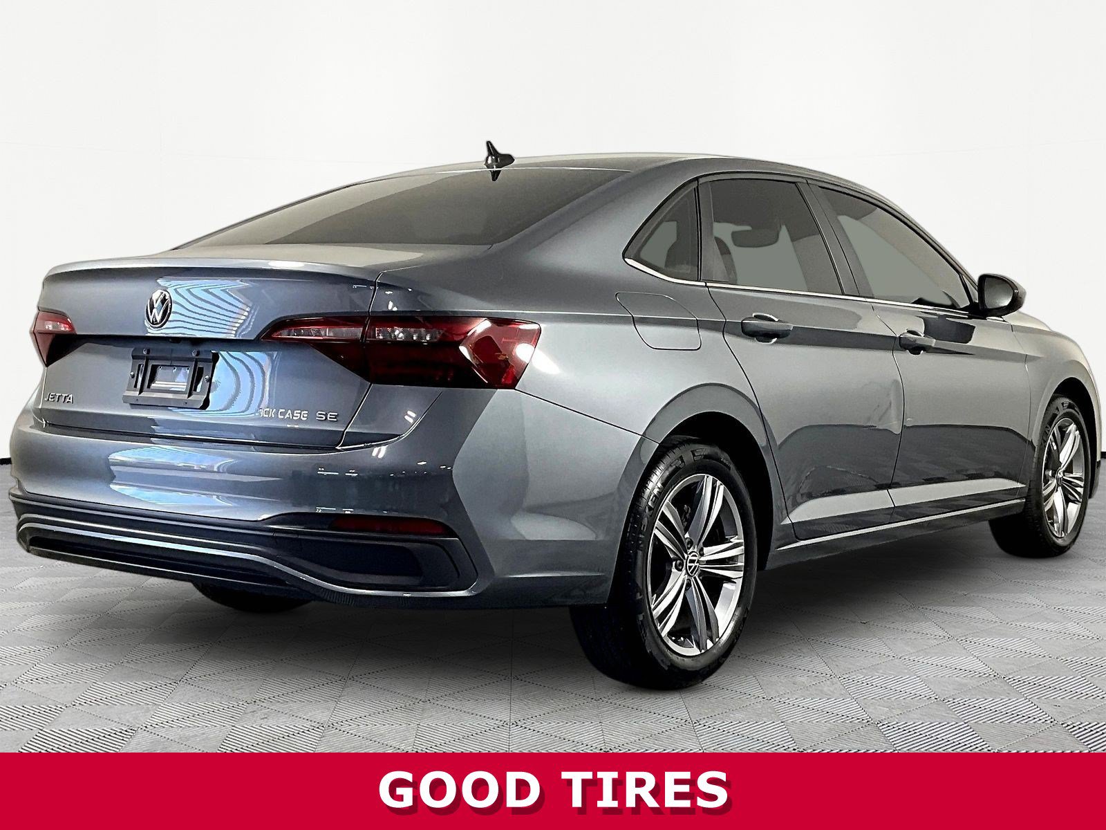 Used 2023 Volkswagen Jetta SE FWD image 6