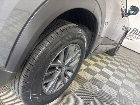 Used 2023 Nissan Rogue S image 37