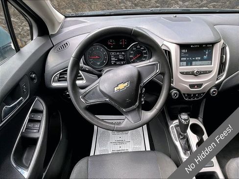 Used 2018 Chevrolet Cruze LS FWD image 4